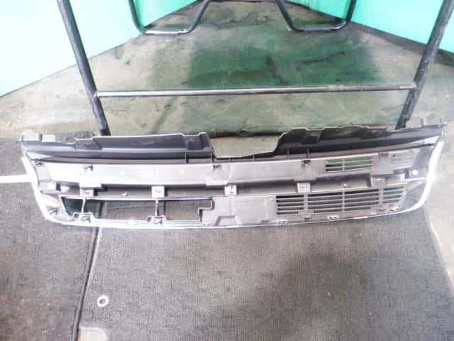 Radiator Grille DAIHATSU Move 2011 DBA-LA100S — photo 3