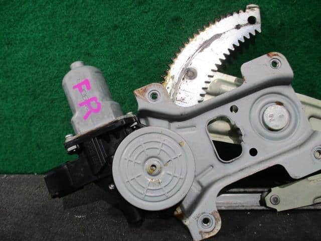 Front Right Door Regulator SUBARU Stella 2007 DBA-RN1 — photo 2