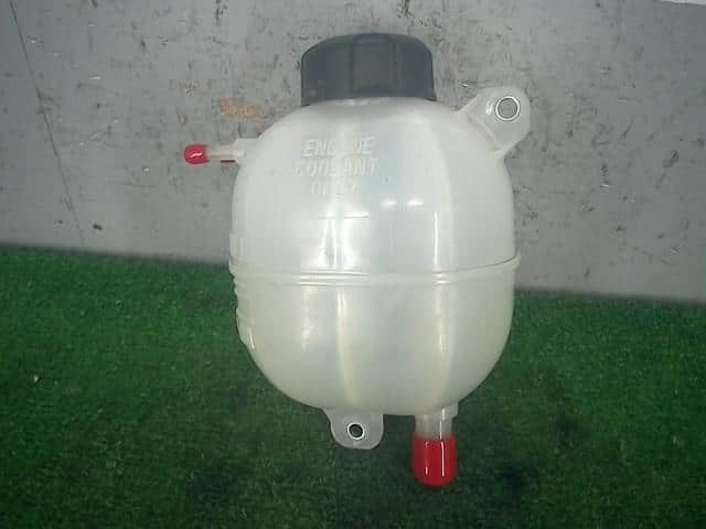 Coolant Tank SUZUKI Every 2015 HBD-DA17V 1793064P00 — photo 1