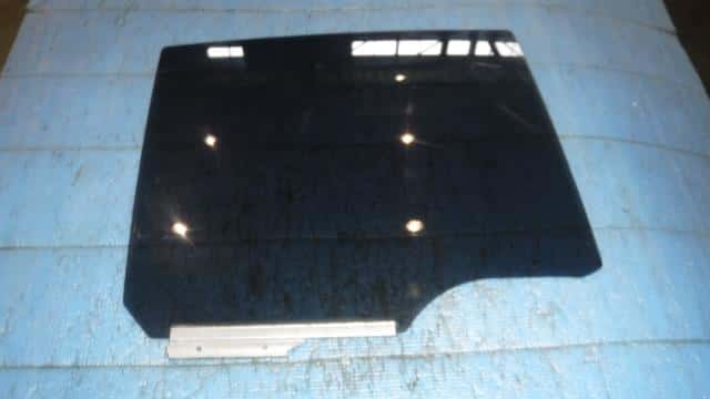 Rear Right Door Windshield DAIHATSU Mira 2005 TA-L260S 68113B2030 — photo 1