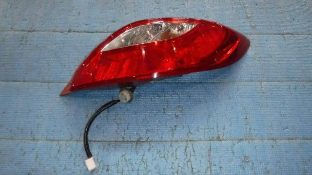 Right Tail Light MAZDA Demio 2010 DBA-DE3FS D65151150J — photo 1