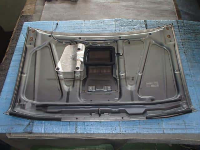 Bonnet Hood NISSAN Kix 2010 ABA-H59A — photo 2