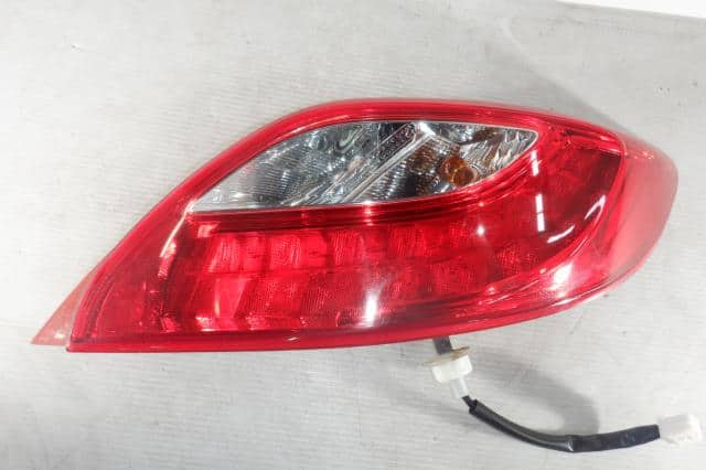 Right Tail Light MAZDA Demio 2011 DBA-DEJFS D07A51150A — photo 1