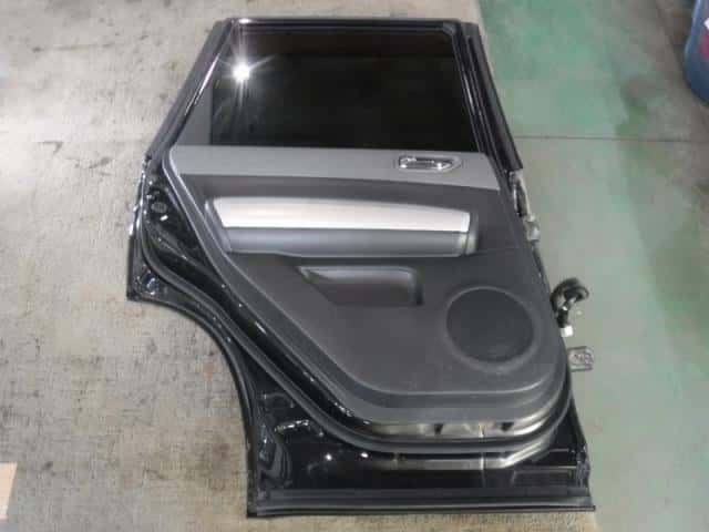 Rear Left Door Assembly NISSAN X-Trail 2009 DBA-NT31 — photo 2