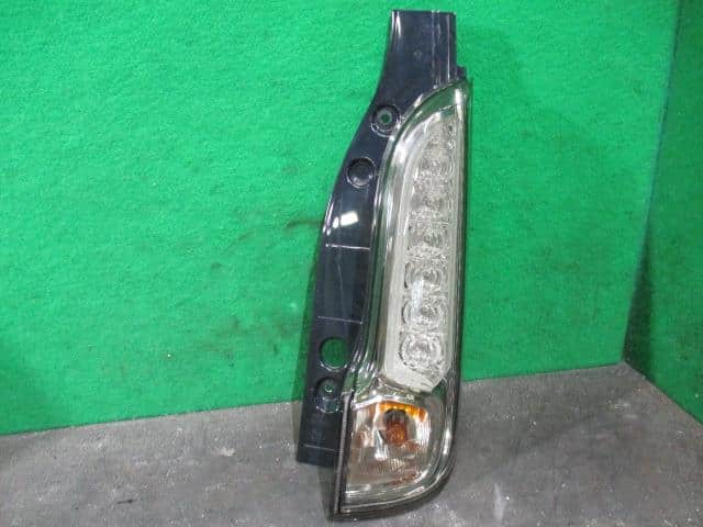 Right Tail Light SUZUKI Spacia 2013 DBA-MK32S 3565081M10 — photo 1