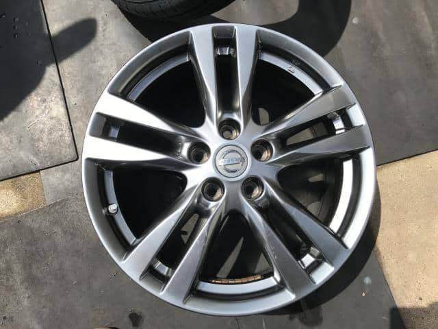 Wheel NISSAN Elgrand 2013 DBA-TE52 — photo 1