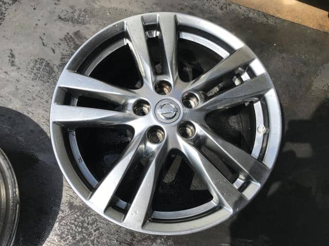 Wheel NISSAN Elgrand 2013 DBA-TE52 — photo 1