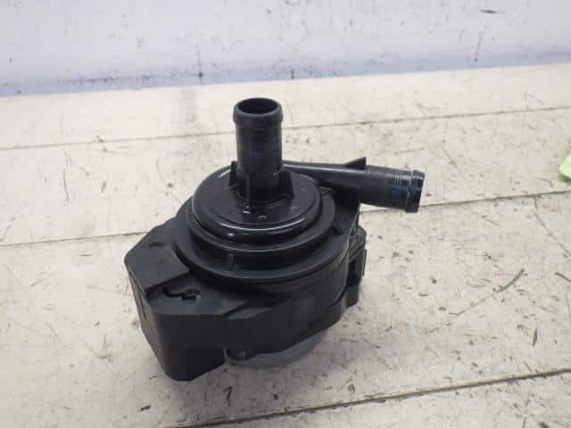 Water Pump NISSAN X-Trail 2020 5AA-HNT32 — photo 1