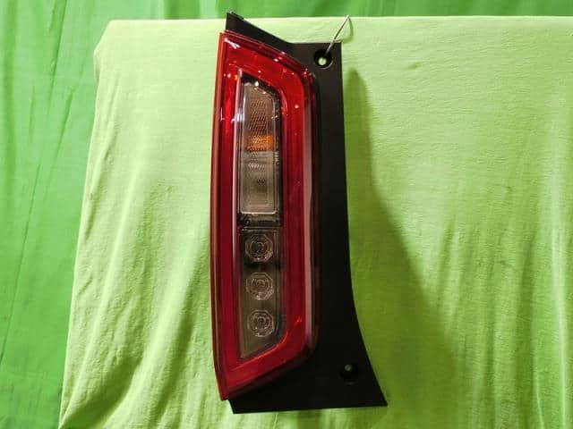 Left Tail Light HONDA N-wgn 2021 6BA-JH3 — photo 1