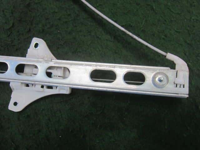 Front Left Door Regulator SUZUKI Swift 2011 DBA-ZC72S 8340271L00 — photo 6