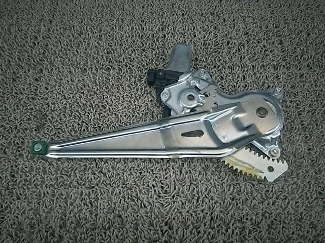Rear Right Door Regulator SUZUKI Wagon R 2014 DBA-MH34S 8350172M00 — photo 2