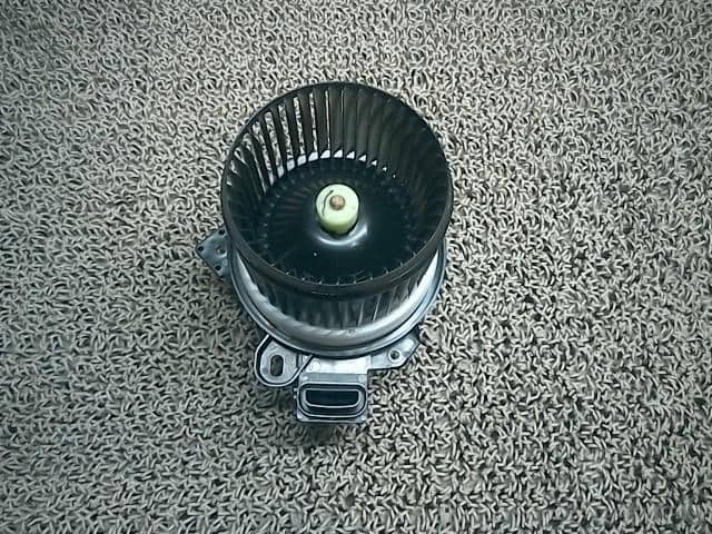 Blower Motor SUZUKI Wagon R 2014 DBA-MH34S 7415072M00 — photo 1