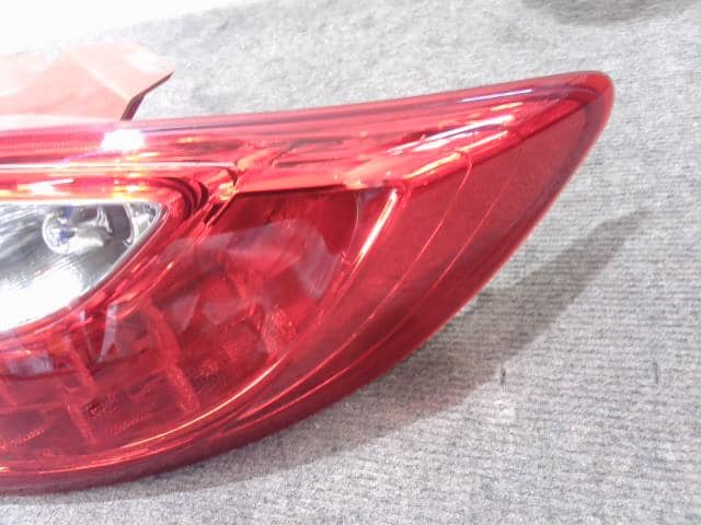 Right Tail Light MAZDA Demio 2011 DBA-DEJFS D07A51150A — photo 2