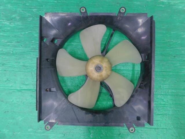 Radiator Cooling Fan TOYOTA Sprinter Trueno 1998 GF-AE111 — photo 1