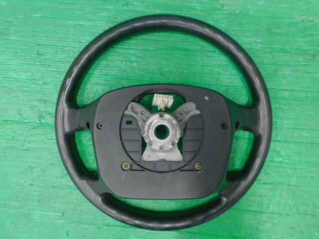 Steering Wheel TOYOTA Sprinter Trueno 1998 GF-AE111 — photo 2