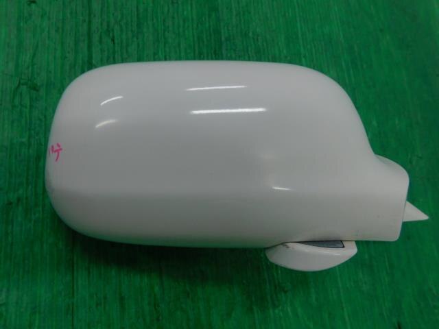 Right Side Mirror TOYOTA Sprinter Trueno 1998 GF-AE111 — photo 1