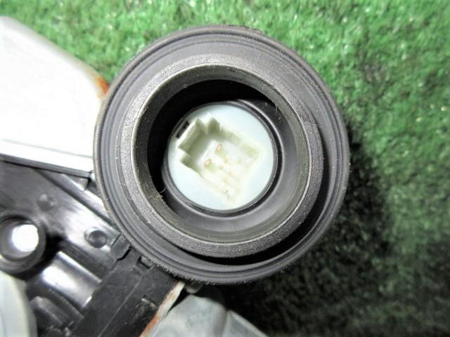 Front Right Door Regulator TOYOTA Mark X Zio 2007 DBA-ANA10 — photo 3