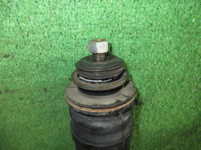 Rear Left Shock Absorber TOYOTA Mark X Zio 2007 DBA-ANA10 — photo 2