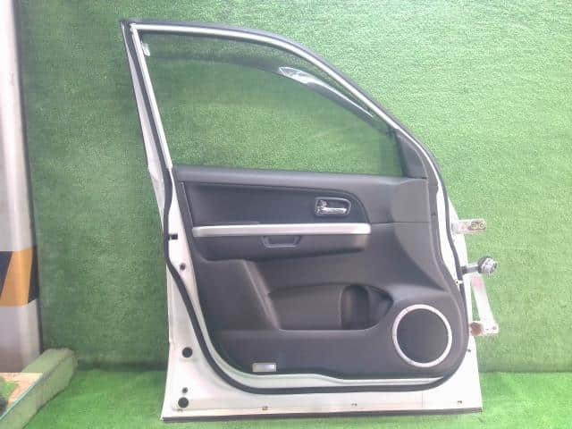 Front Left Door Assembly SUZUKI Escudo 2005 CBA-TD94W 6800265841 — photo 6
