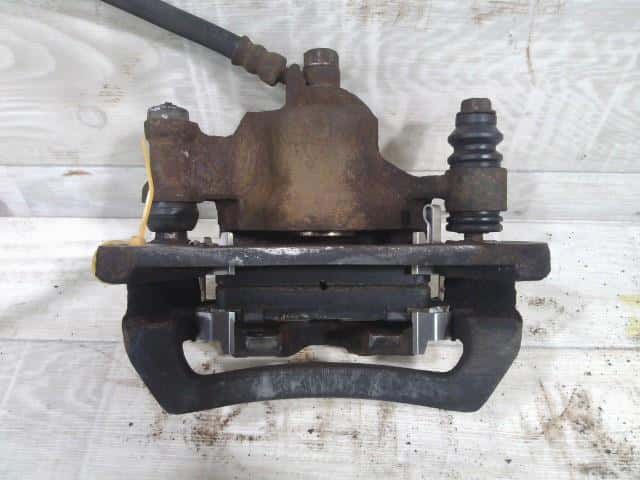 Rear Right Caliper SUBARU Impreza 1995 E-GF4 26291AA060 — photo 2