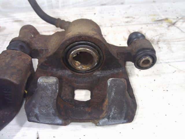 Rear Right Caliper SUBARU Impreza 1995 E-GF4 26291AA060 — photo 3