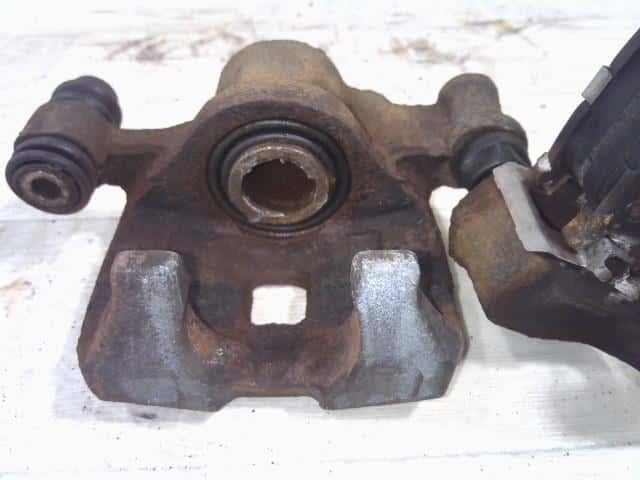 Rear Left Caliper SUBARU Impreza 1995 E-GF4 26291AA070 — photo 3