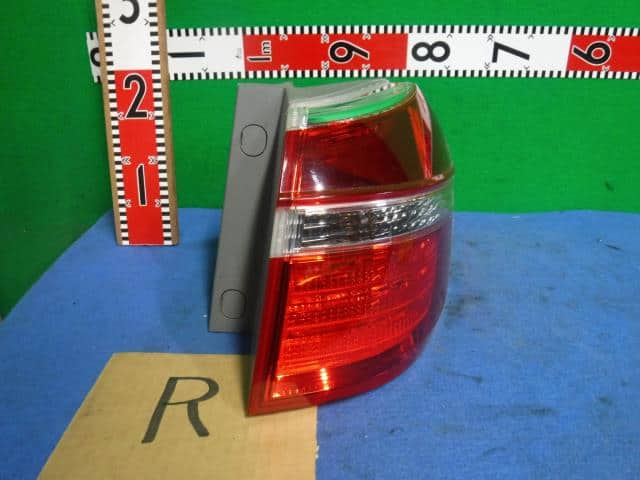 Right Tail Light HONDA Elysion 2010 DBA-RR2 — photo 1