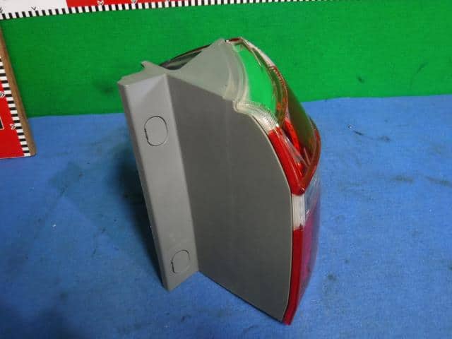 Right Tail Light HONDA Elysion 2010 DBA-RR2 — photo 3