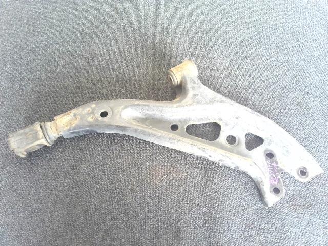 Front Right Lower Control Arm TOYOTA Starlet 1997 E-EP91 — photo 1