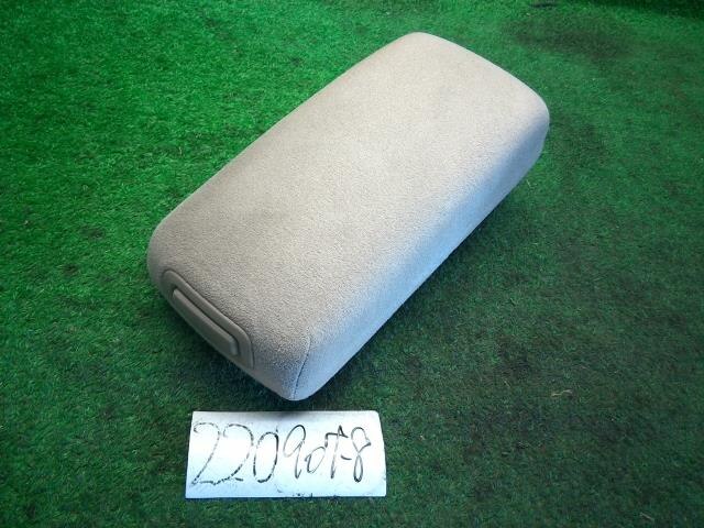 Console Box NISSAN Bluebird Sylphy 2003 UA-QG10 — photo 1