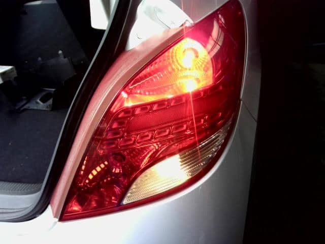 Right Tail Light PEUGEOT 207 2008 ABA-A75F01 968656598000 — photo 2
