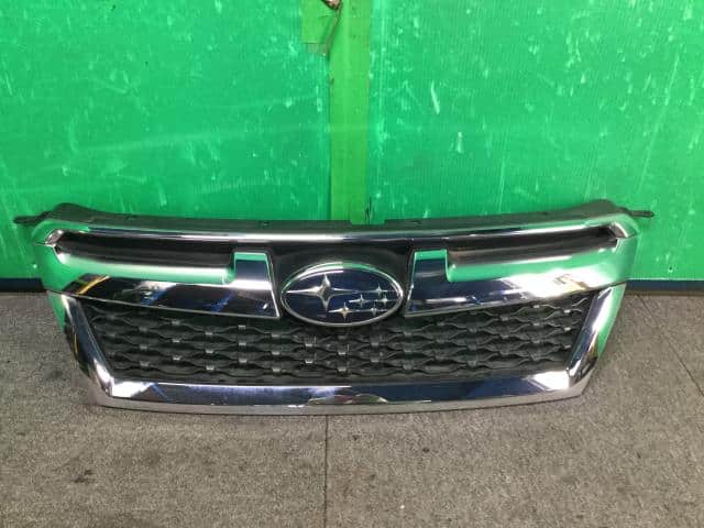 Radiator Grille SUBARU Legacy 2012 DBA-BRM 91121AJ100 — photo 1