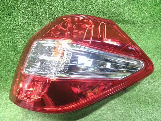 Right Tail Light HONDA Fit Shuttle 2011 DBA-GG7 — photo 2