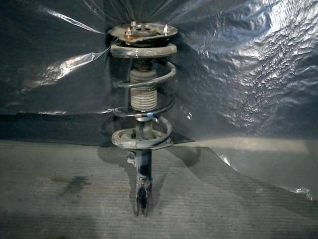 Front Right Strut MITSUBISHI Delica D5 2009 DBA-CV5W — photo 1