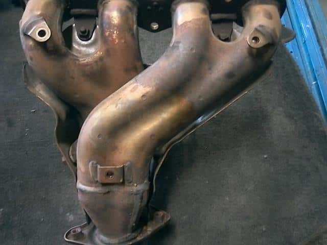 Exhaust Manifold MITSUBISHI Delica D5 2009 DBA-CV5W — photo 3