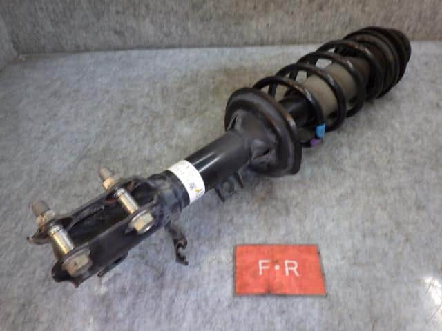 Front Right Strut Assembly HONDA N-wgn 2016 DBA-JH1 — photo 1