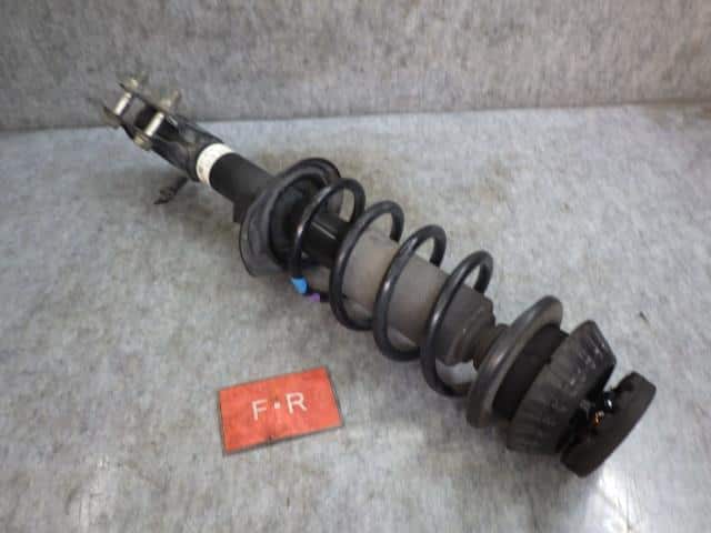 Front Right Strut Assembly HONDA N-wgn 2016 DBA-JH1 — photo 2