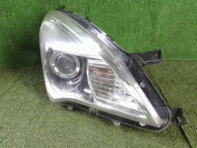 Right Headlight MITSUBISHI Delica D2 2012 DBA-MB15S — photo 1