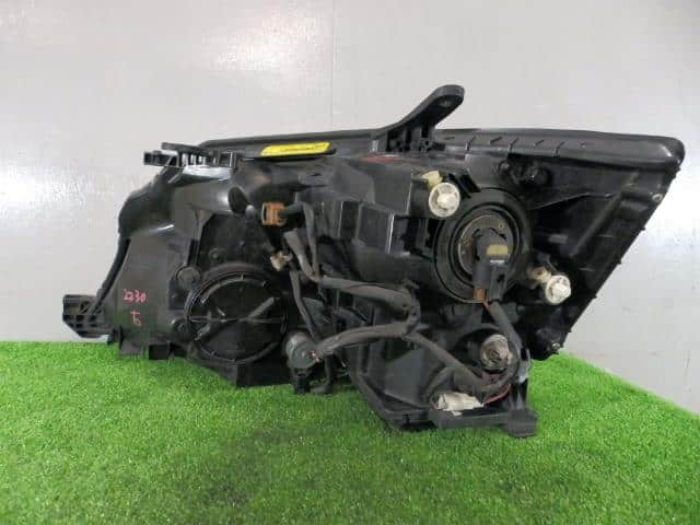 Right Headlight TOYOTA Alphard 2007 DBA-ANH10 — photo 3