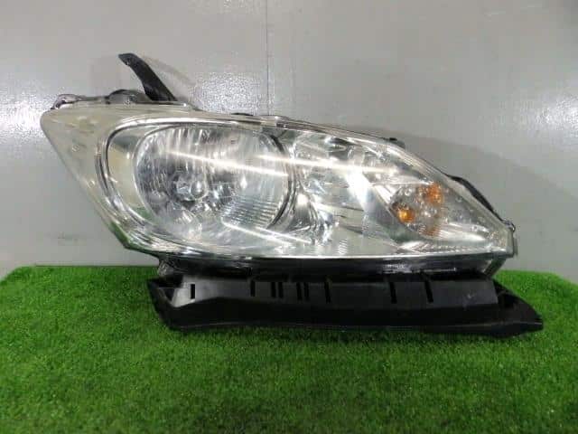 Right Headlight HONDA Freed 2012 DBA-GB3 — photo 2