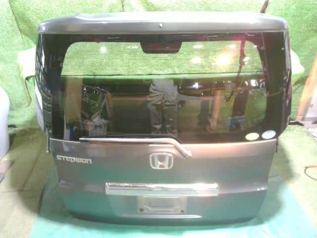 Back Door Assembly HONDA Step Wagon 2010 DBA-RK1 — photo 1
