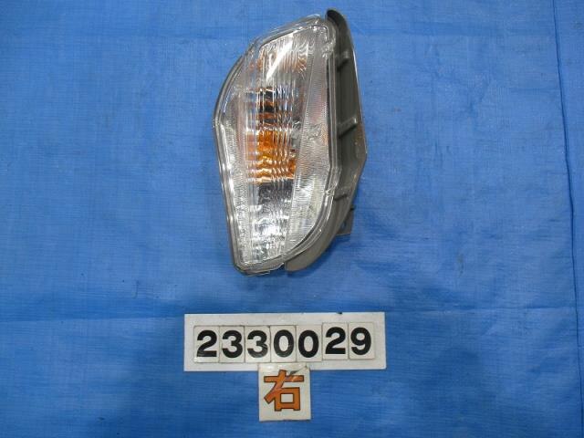 Right Side Marker Light TOYOTA Prius Alpha 2013 DAA-ZVW40 — photo 1