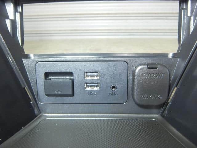 Interior Parts MAZDA Demio 2014 — photo 3