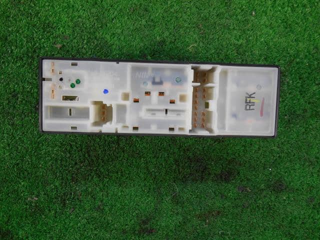 Power Window Switch NISSAN Dayz 2017 DBA-B21 — photo 2