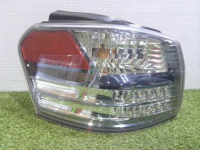 Left Tail Light TOYOTA Lexus hs 2009 DAA-ANF10 — photo 2