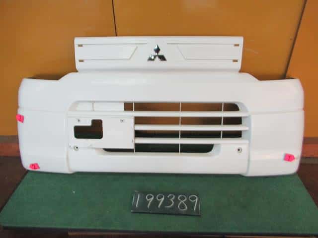 Front Bumper MITSUBISHI Minicab 2012 GBD-U61 — photo 1