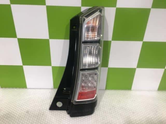 Right Tail Light HONDA N BOX 2012 DBA-JF1 — photo 1