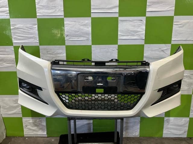 Front Bumper HONDA Step Wagon 2010 DBA-RK5 — photo 1
