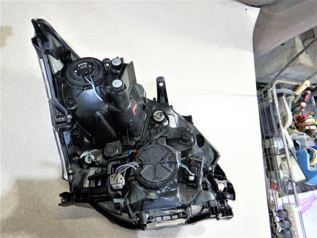 Left Headlight TOYOTA vellfire 2009 DBA-ANH20 — photo 2