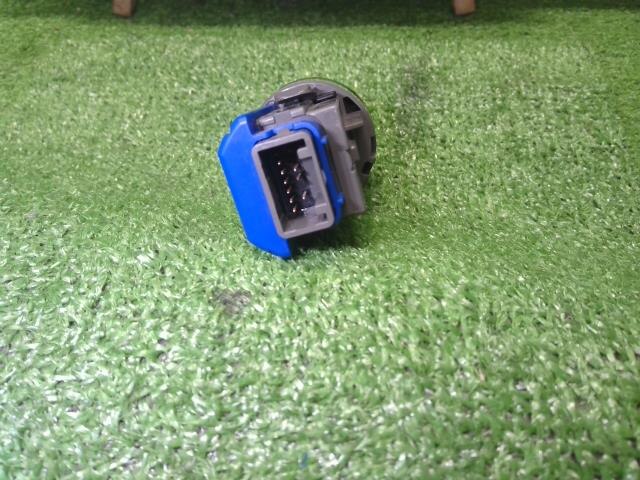 Ignition Switch TOYOTA Prius Alpha 2012 DAA-ZVW41 — photo 5